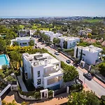 Jomo * Marbella