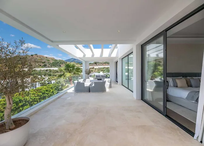 Jomo Вілла Марбелья